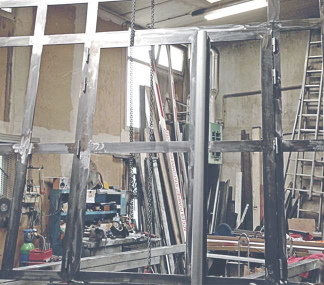 Fabrication sur-mesure d’une porte acier à deux vantaux avec impostes, Ile-de-France