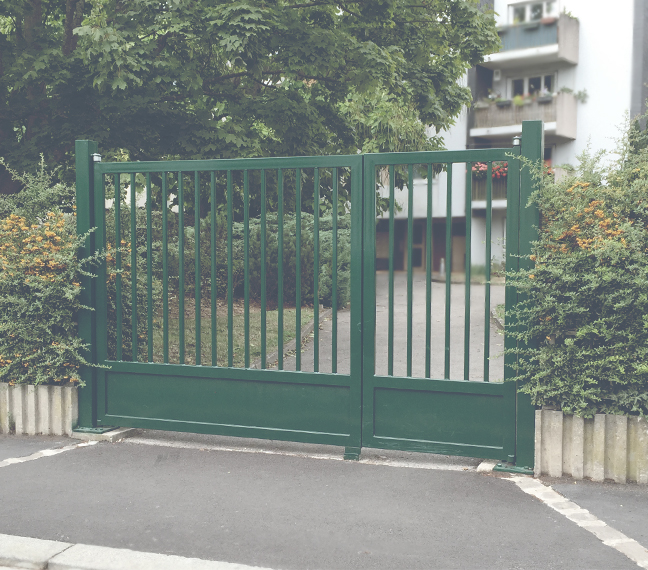 Portail à deux ventaux réalisé pour une copropriété, Ile-de-France